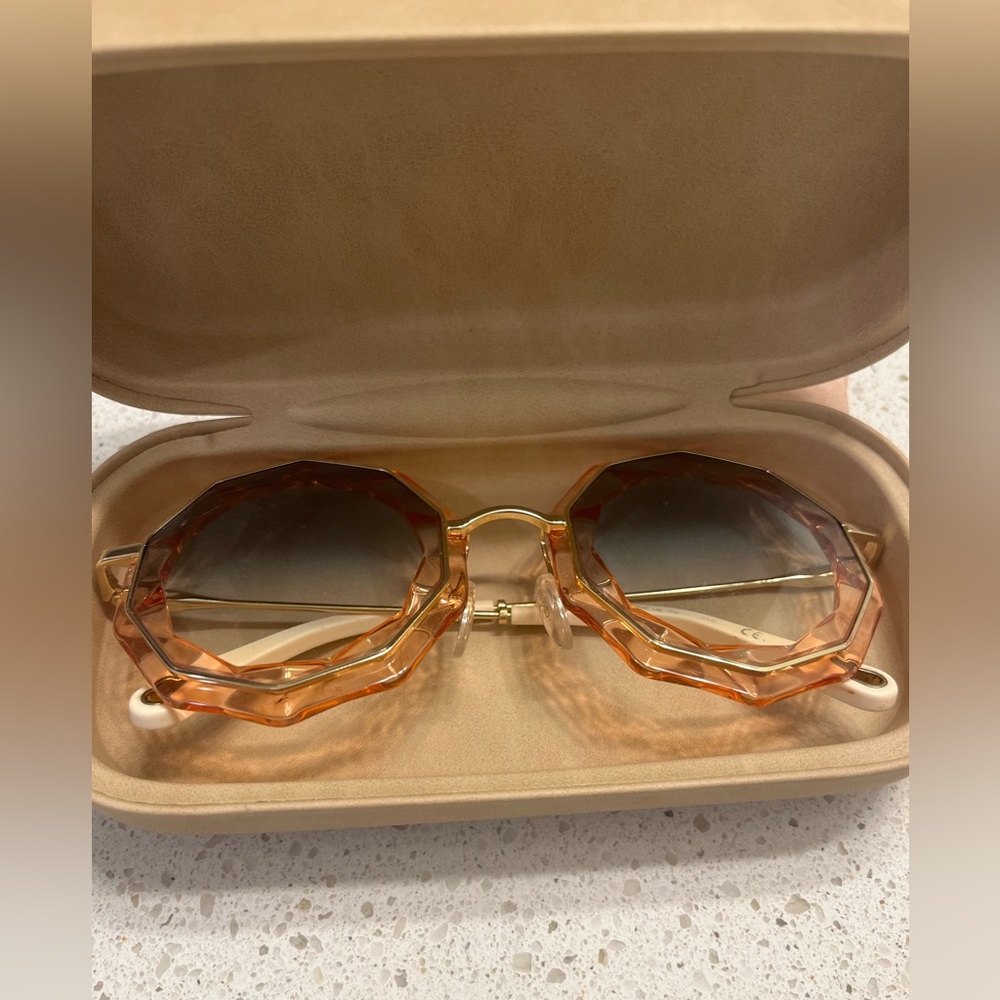 Chloe Shades